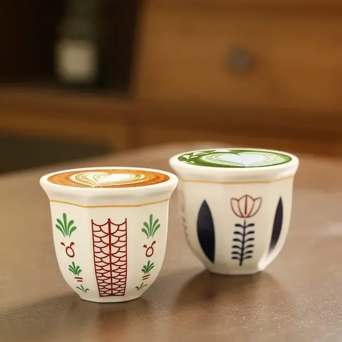 Tasse à expresso en céramique coordonnante