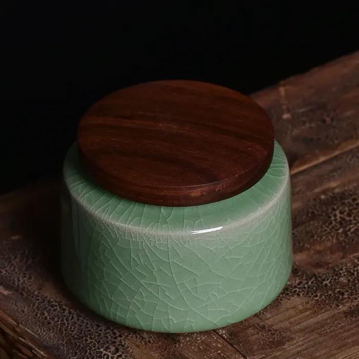 Pot à thé en céramique exquis
