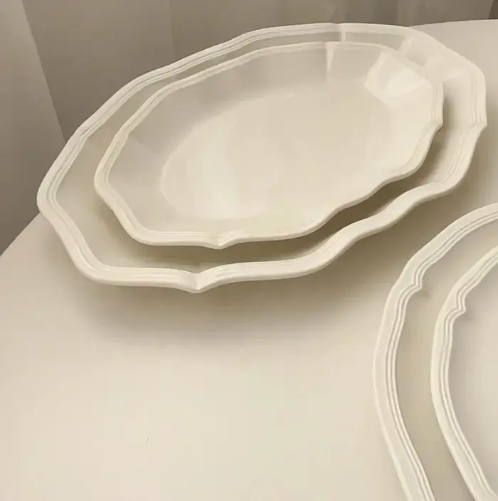 Livetai – assiette en céramique gaufrée blanche de Style rétro français avec garniture en dentelle