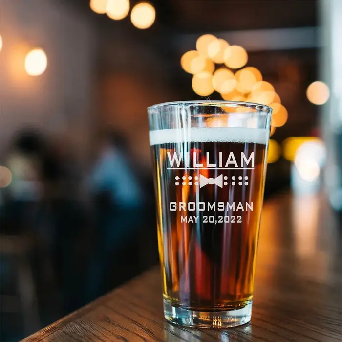 Verre de bière personnalisé pour marié