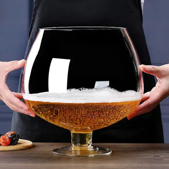 Verre à bière surdimensionné géant Overlord