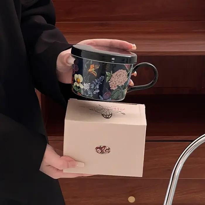 Mug à café en céramique vintage à motif floral avec couvercle