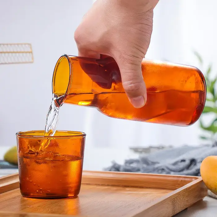 1 ensemble de carafe à eau de chevet et de gobelets en verre