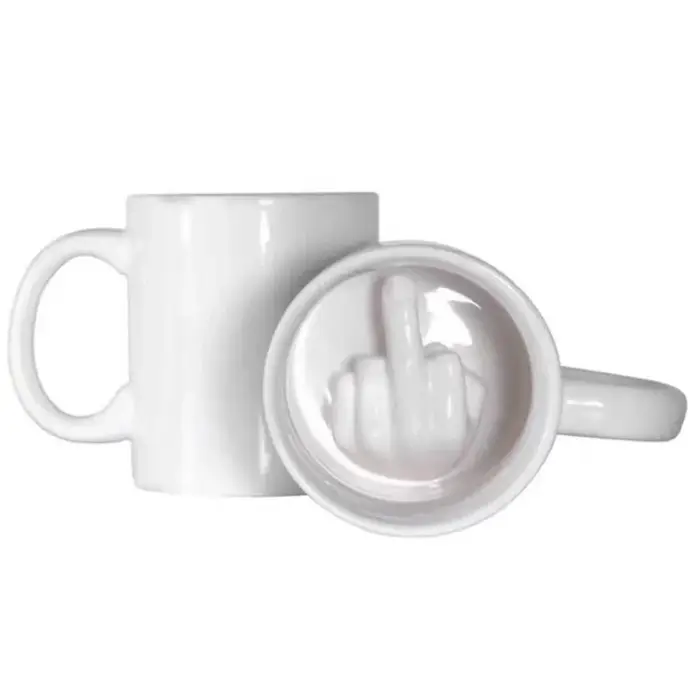 Tasse à eau créative et originale, tasse en céramique amusante avec doigt d'honneur, tasse à café et