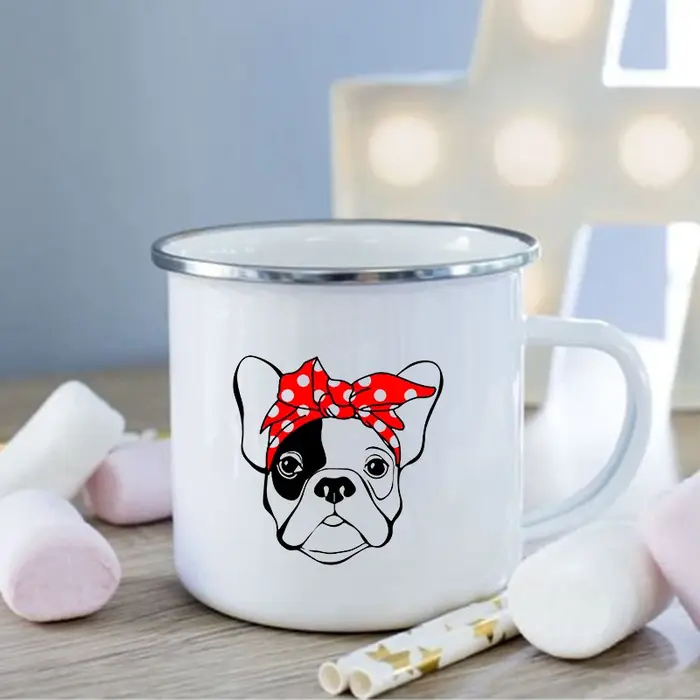 Tasse en émail avec imprimé bouledogue français