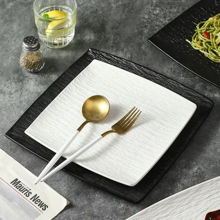 Vaisselle et assiettes blanches haut de gamme