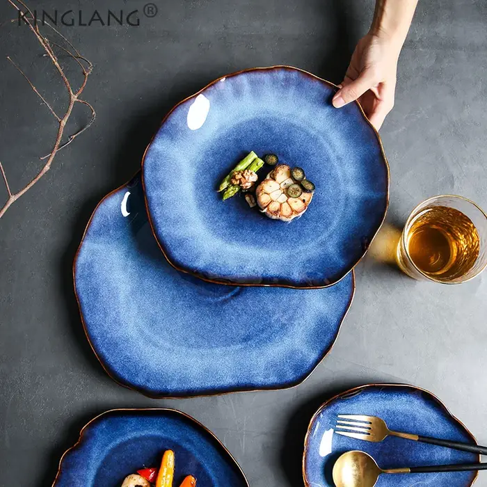 Assiette plate en céramique japonaise
