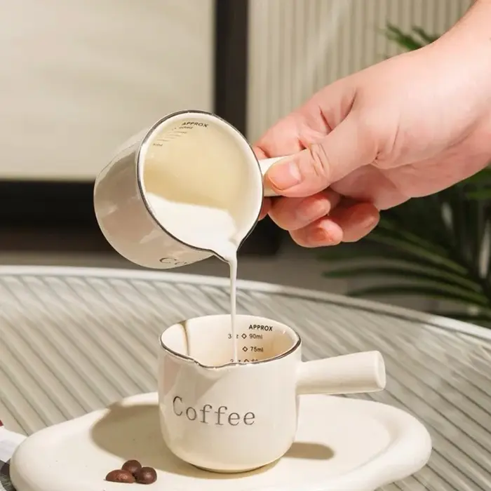 Tasse à mesurer à café en céramique
