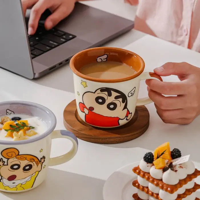 Crayon Shin-chan tasse dessin animé mignon série familiale céramique petit déjeuner lait café céréales tasses cadeaux de Couple pour ami anniversaire