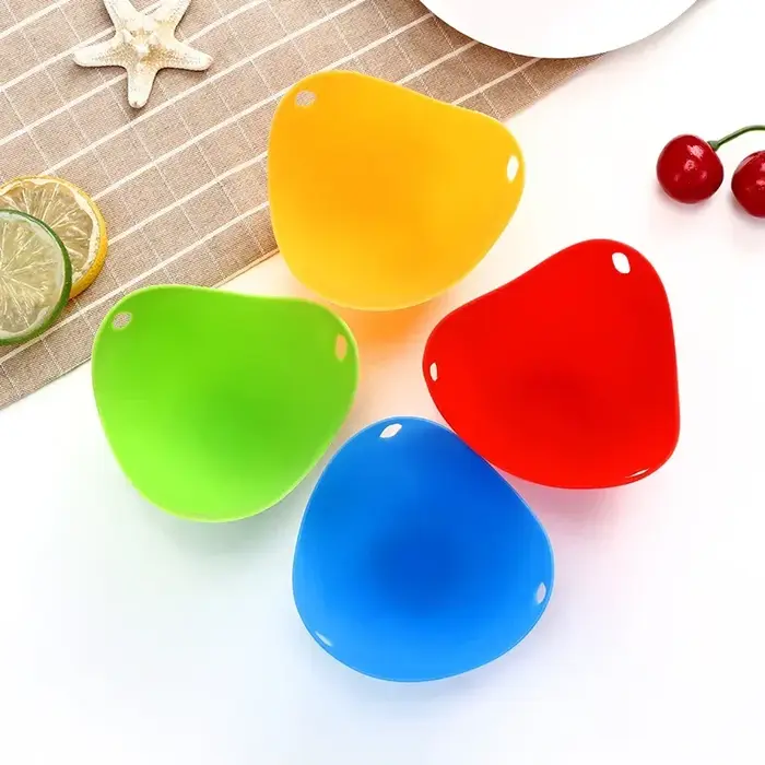 4 pièces ensemble Flexibe Silicone poacher à œufs cuisinier poach dosettes outil de cuisine cuisson 