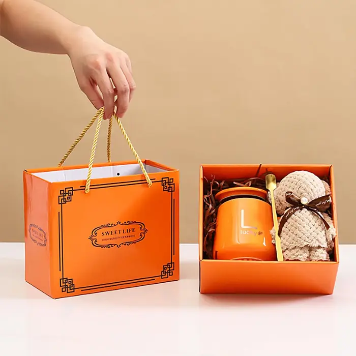 Ensemble de tasses à café en céramique 4-en-1 de luxe avec serviette et cuillère en forme d'ours - Cadeau pour mariage