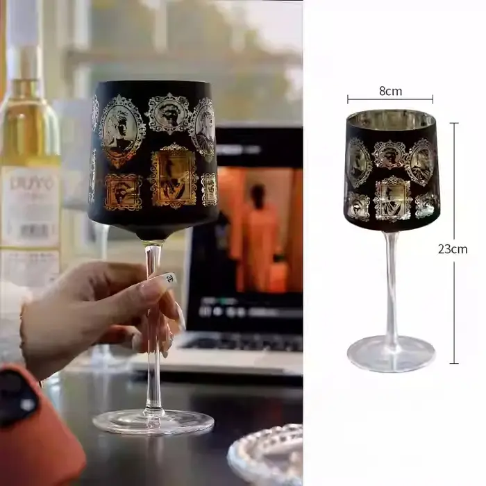 Verre à vin rouge et blanc élégant à tige haute