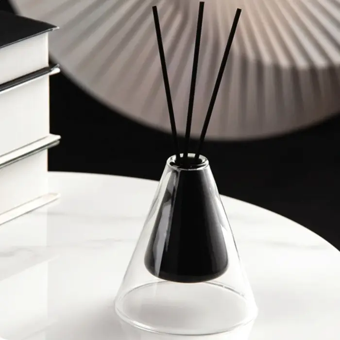 Bouteille en verre d'aromathérapie triangulaire Double couche