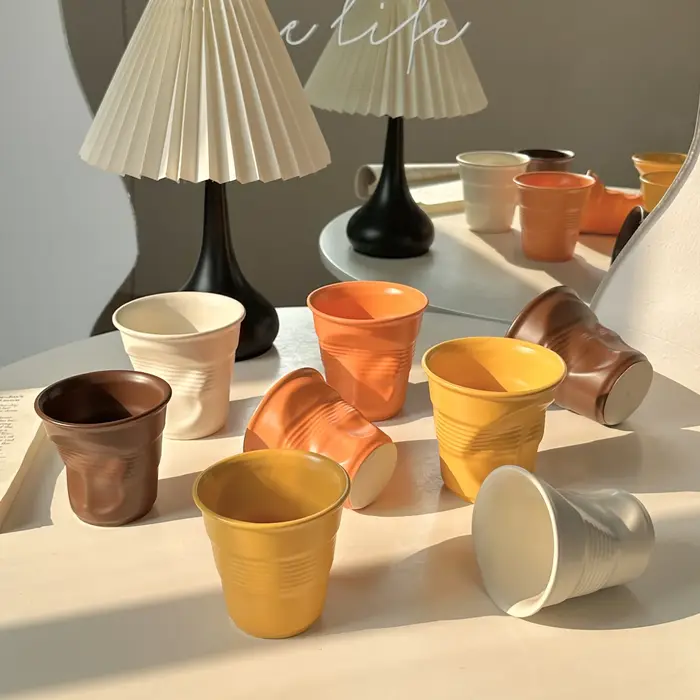 Tasse à café irrégulière en céramique