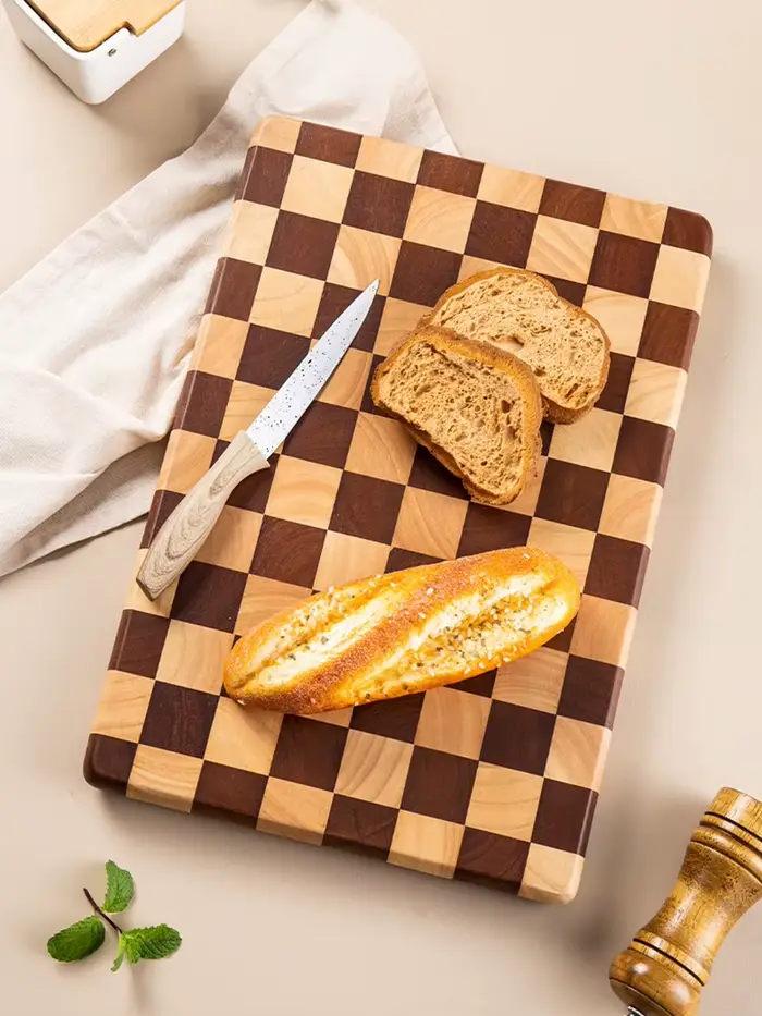 Planche à découper créative en forme de damier