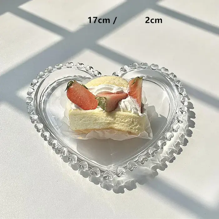 Assiette en verre de fruits d'amour en forme de coeur rétro, assiette à dessert transparente pour le