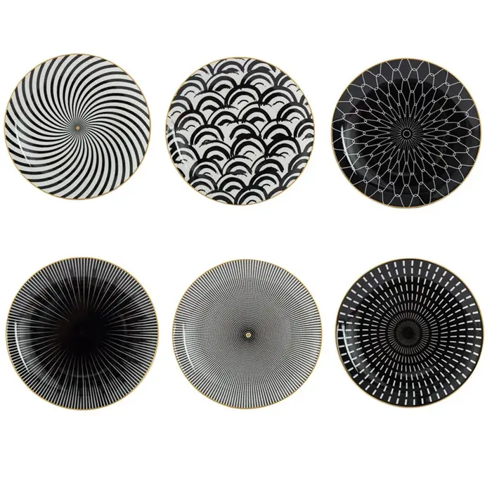 Assiette ronde avec incrustation dorée