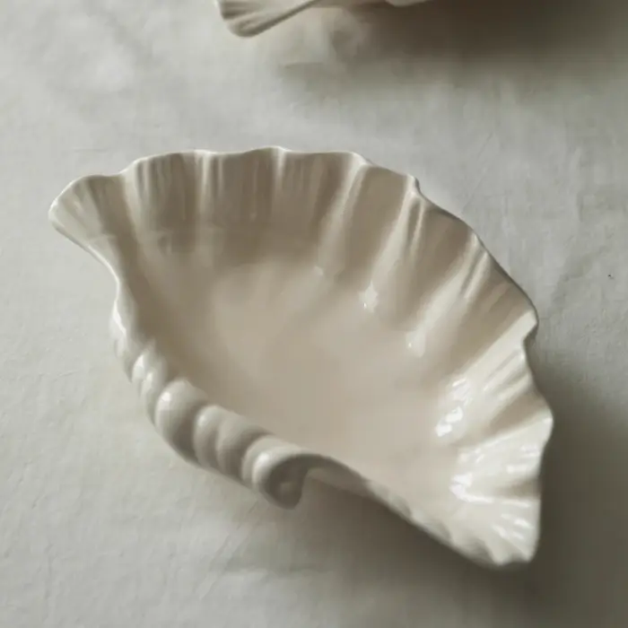 Ensemble d'assiettes en céramique scandinave