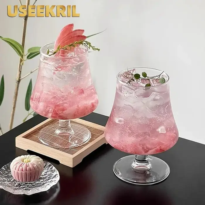 Verres à cocktail créatifs à pied haut