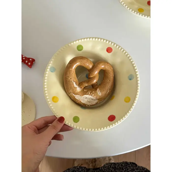Assiette à pois Bolka en porcelaine de Style coréen
