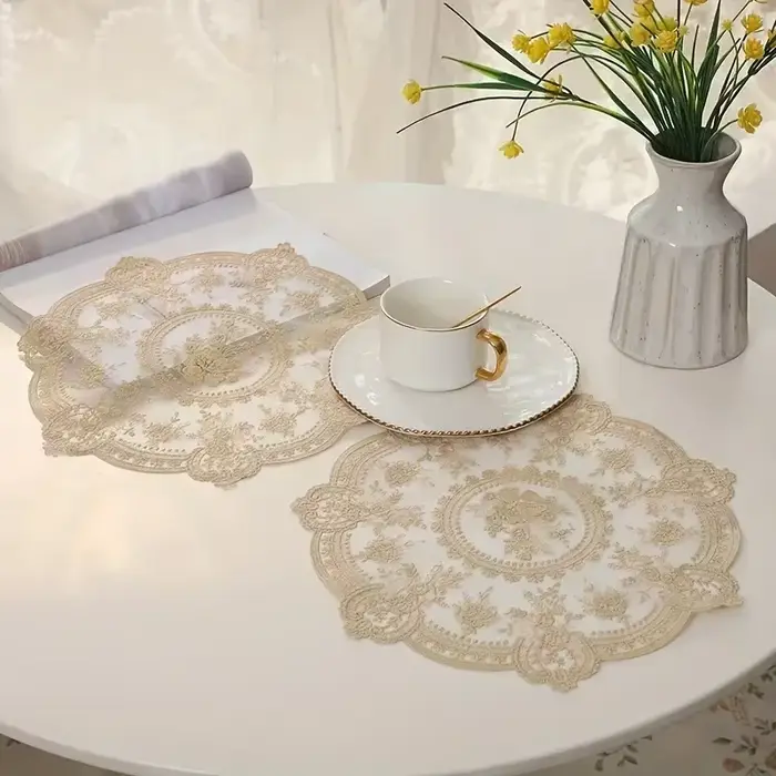 Tapis de Table en dentelle brodé de fleurs