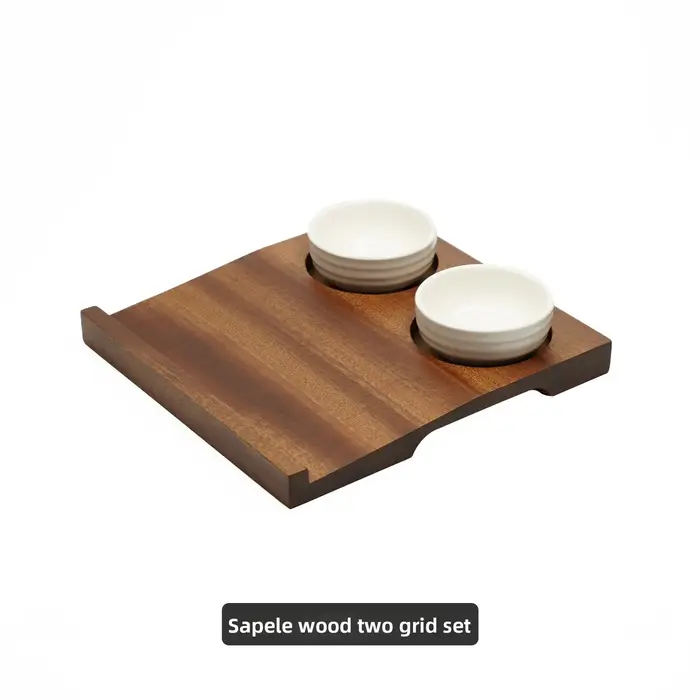 Plateau en bois de gâteau de riz de nourriture froide de style coréen