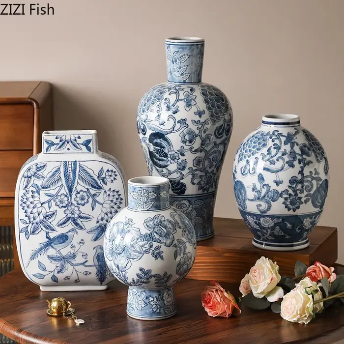 Vase en porcelaine bleue et blanche
