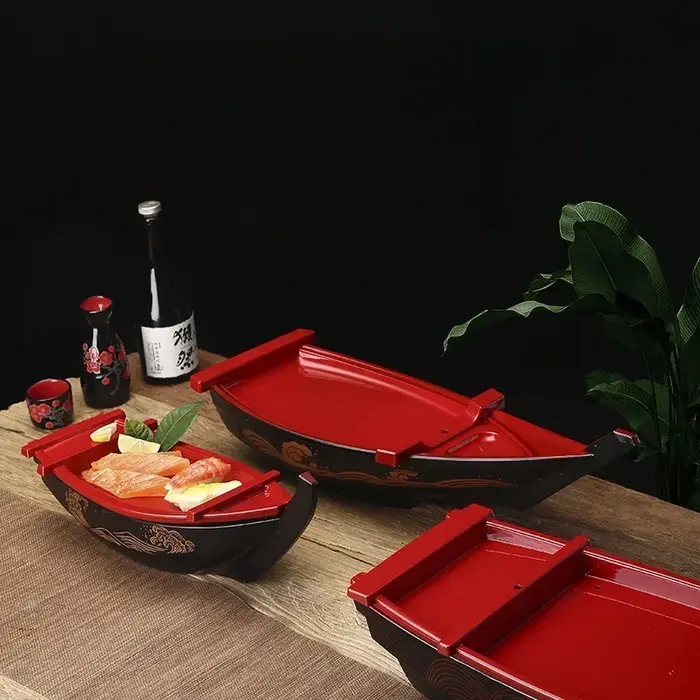 Bateau à Sushi Sashimi noir et rouge