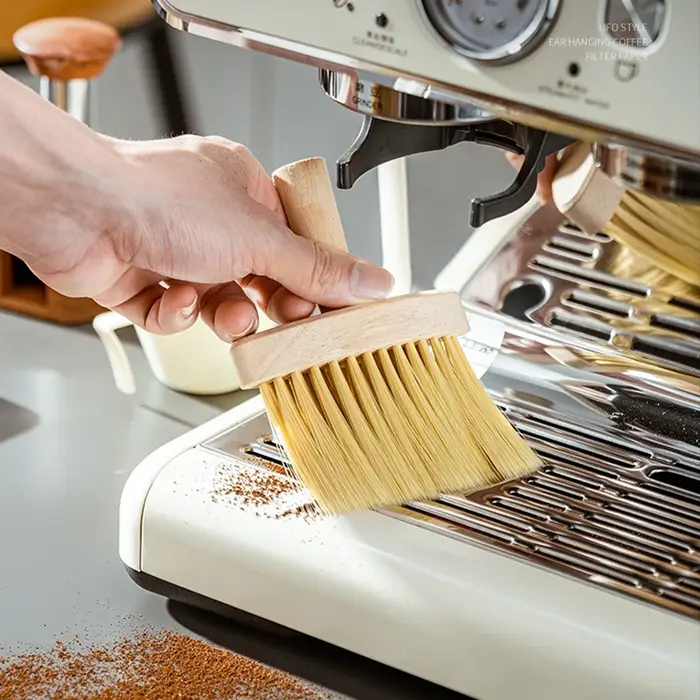 Brosse à café en bois massif