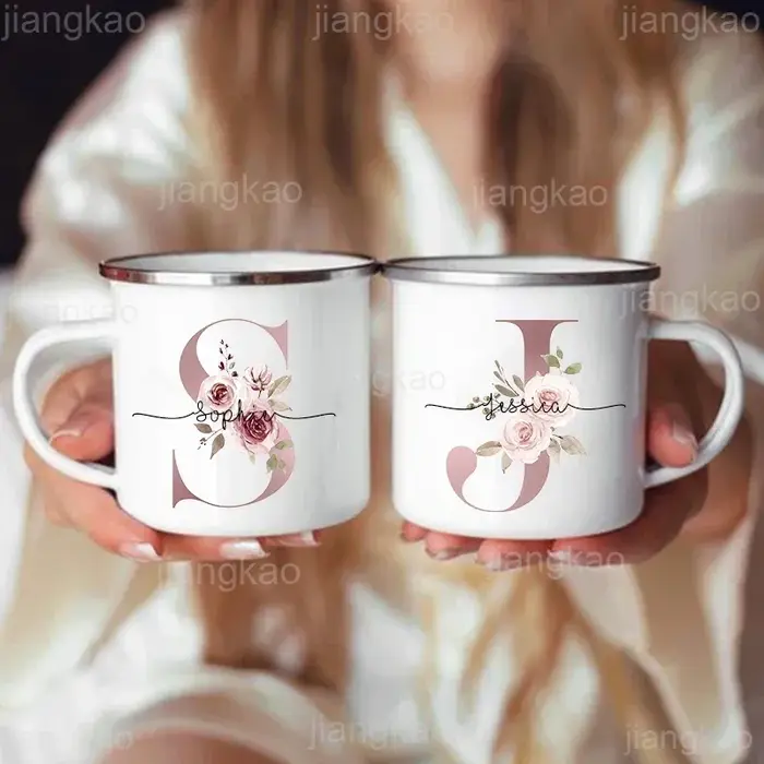 Tasse florale personnalisée avec nom initial