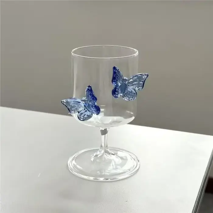 Verre à vin papillon tridimensionnel