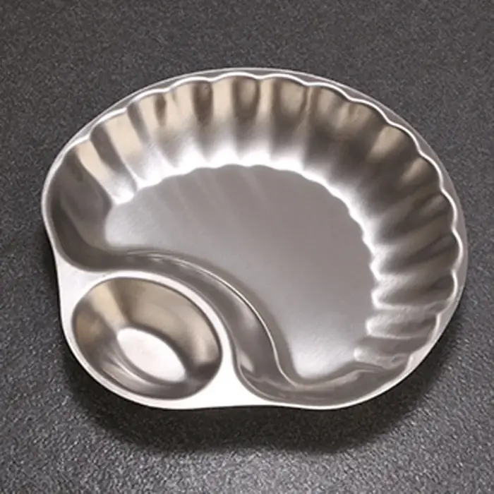 Assiette décorative en forme de coquille rétro française