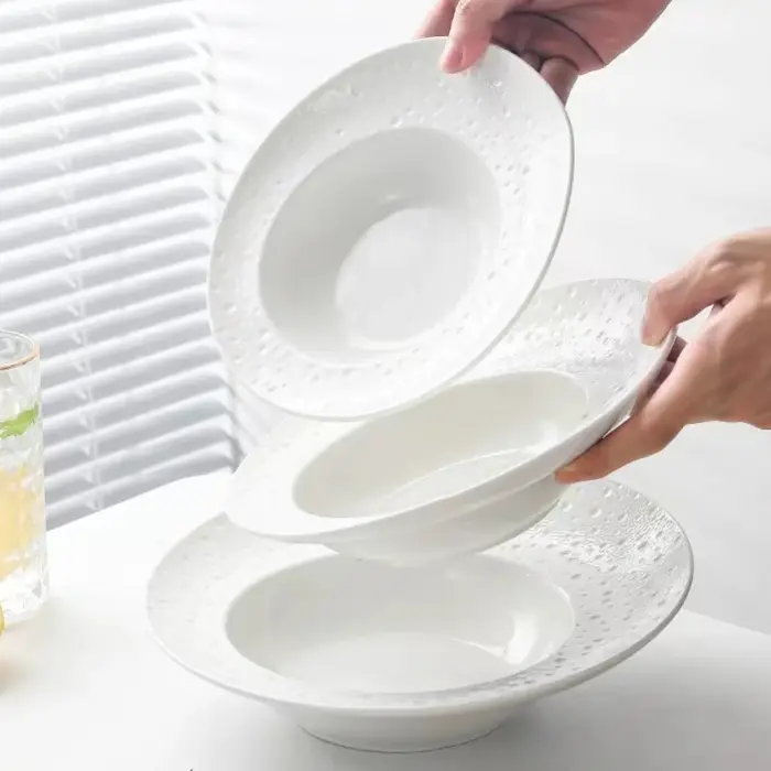 Assiette à salade créative française