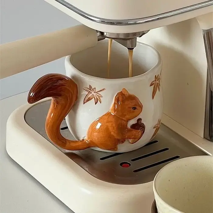 Ensemble créatif d'assiettes de tasse à café d'écureuil 3D