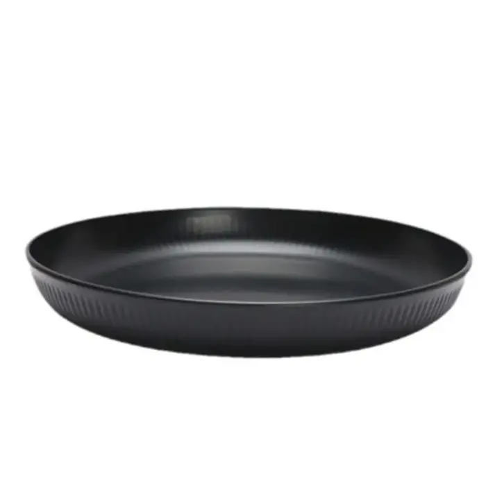Ensemble de couverts en plastique noir