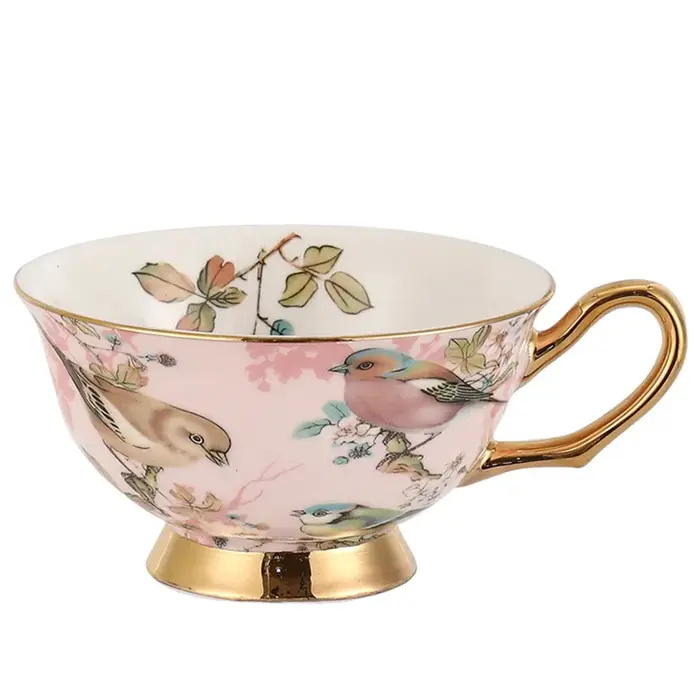 Ensemble de tasses à café européennes