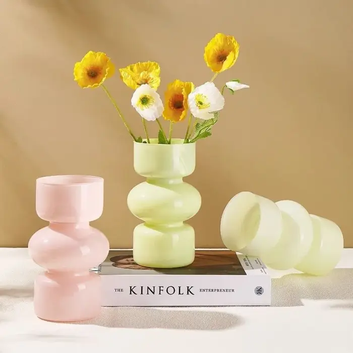 Vase en verre rétro européen