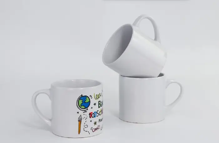 Petite tasse à café en céramique de forme mignonne