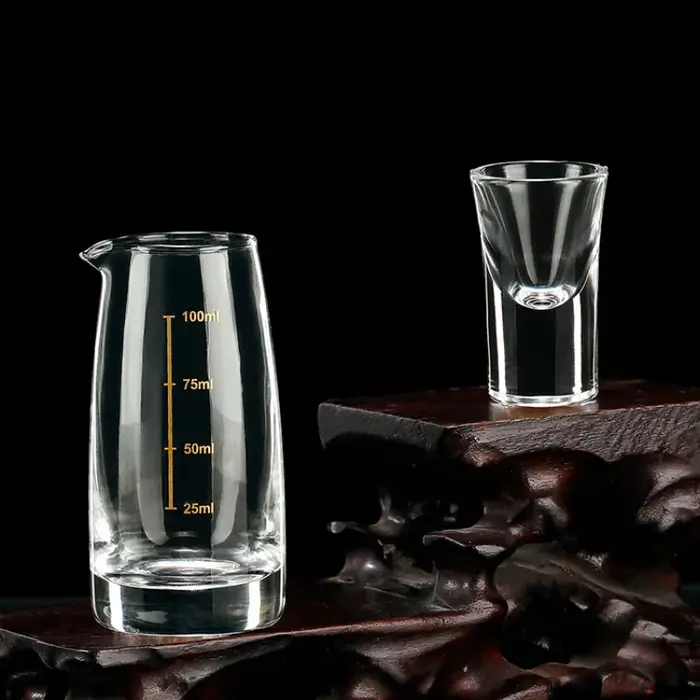 Ensemble de verres à vin en verre de cristal