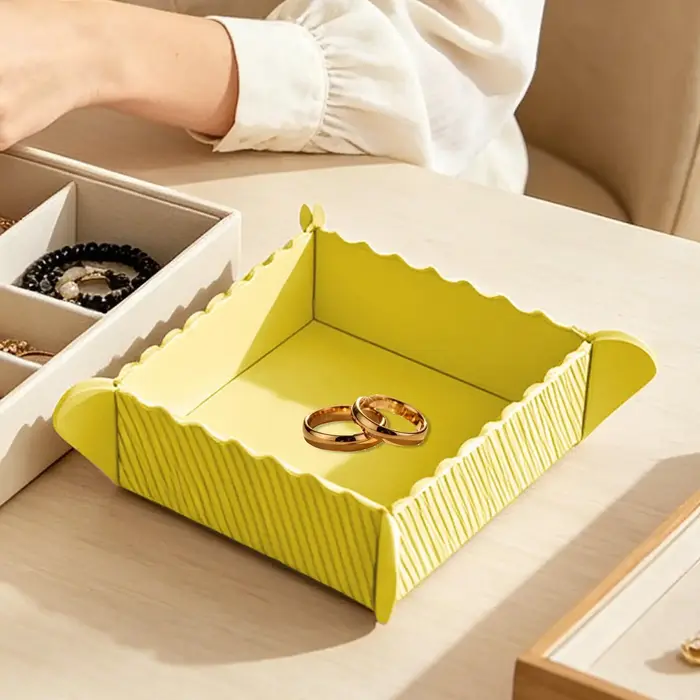 Sous-plats et dessous de plat pliables en silicone