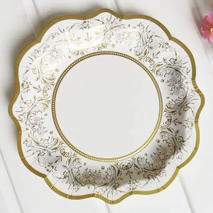 Assiette chinoise en porcelaine bleue et blanche