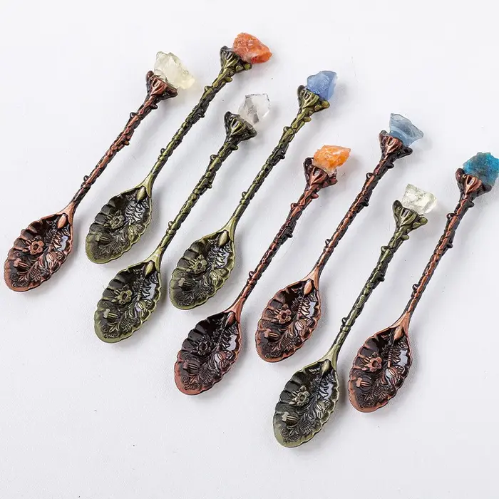 Cuillère en cristal naturel brut pour glace
