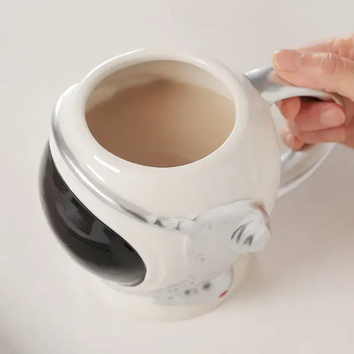 Tasse en céramique en forme de planète d'astronome