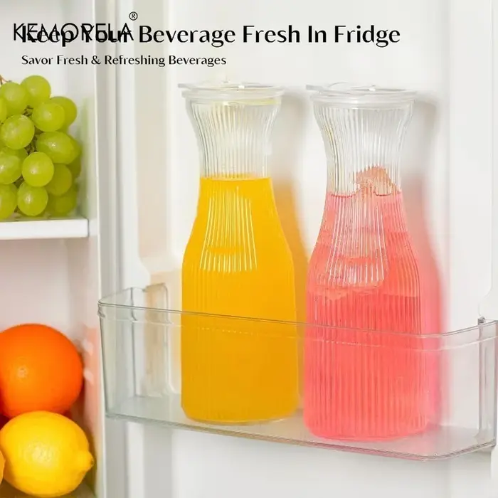 Carafe en verre côtelé de 1L avec couvercle