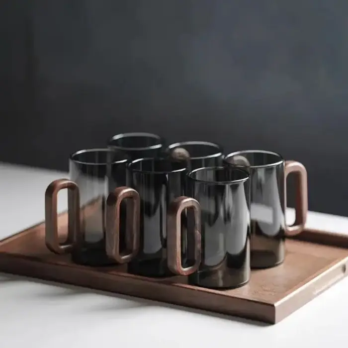 Tasses à thé en verre borosilicate haute résistance à couche unique avec poignée en bois gris fumé