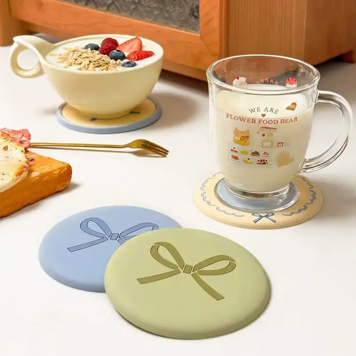 Ensemble de sous-verres en forme de nœud de couleur pastel