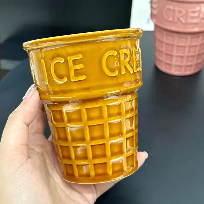 Mug de voyage en céramique en forme de crème glacée 260 ml