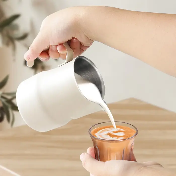 Pichet à mousse de café et de lait en acier inoxydable 304