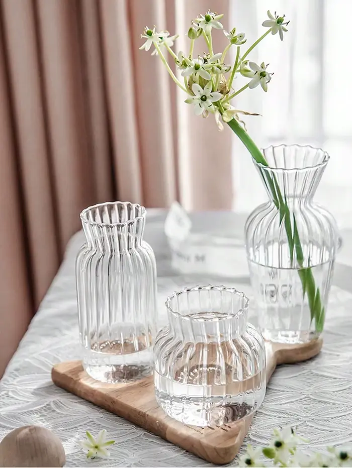 Mini Vase en verre Ins