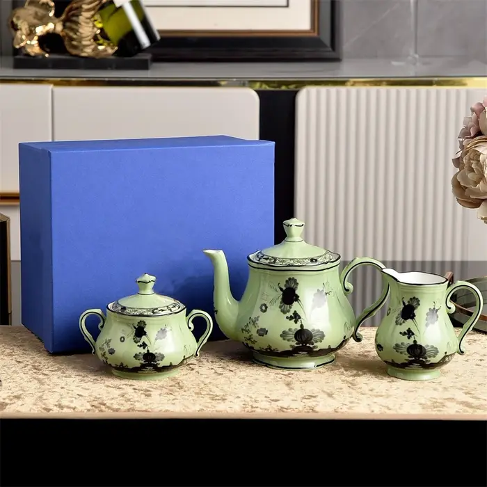 Vaisselle en céramique italienne